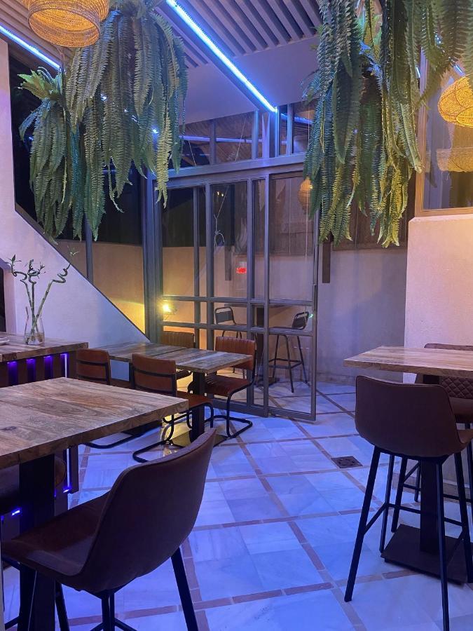 La Posada Del Limonero Fuentes de Andalucia Bagian luar foto
